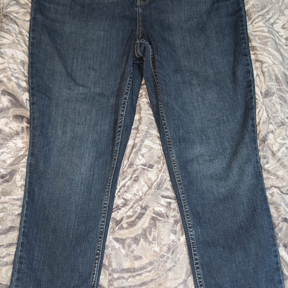 Purse,pants & face merchandise - Picture 13 of 16